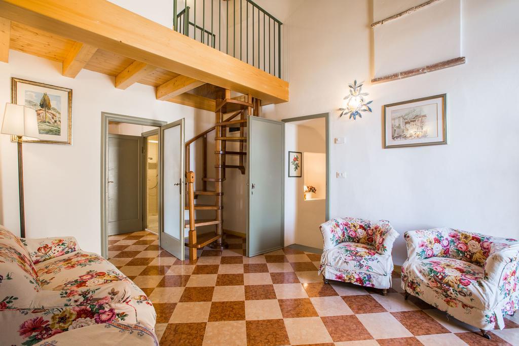 Le Camerine Apartment Water Front Toscolano Maderno Eksteriør billede
